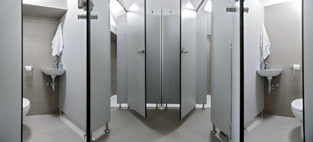 Modri Dragulj - With Pool - A1