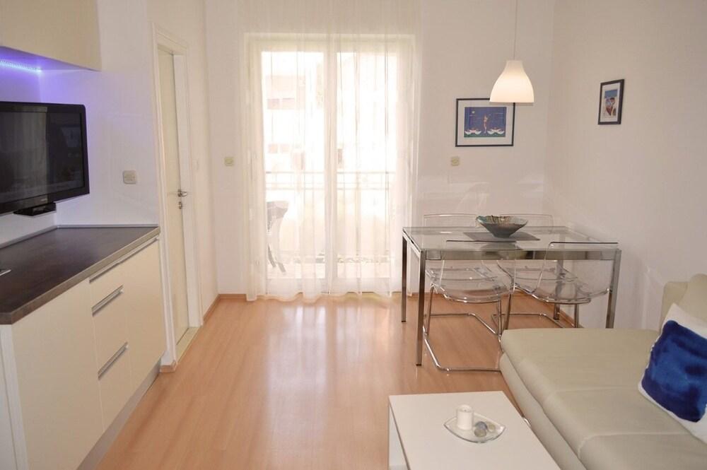 Kata - Modern & Close to the Beach - A1