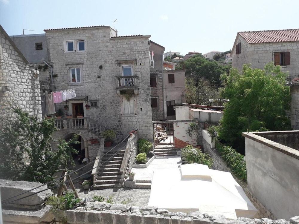 Vitris - 50 m From sea - A1