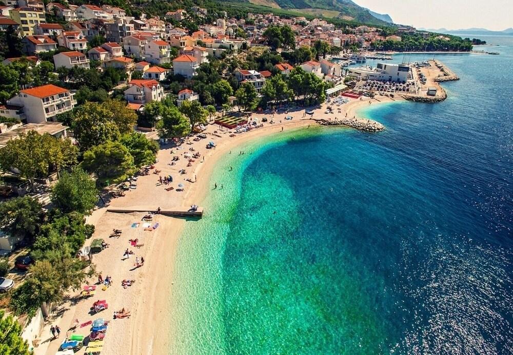 Bravo - 100 m From Beach - SA2