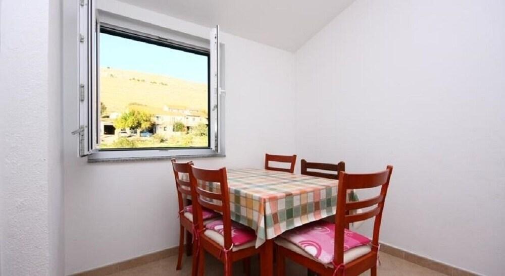 Per - Comfortable Family Apartments - A2