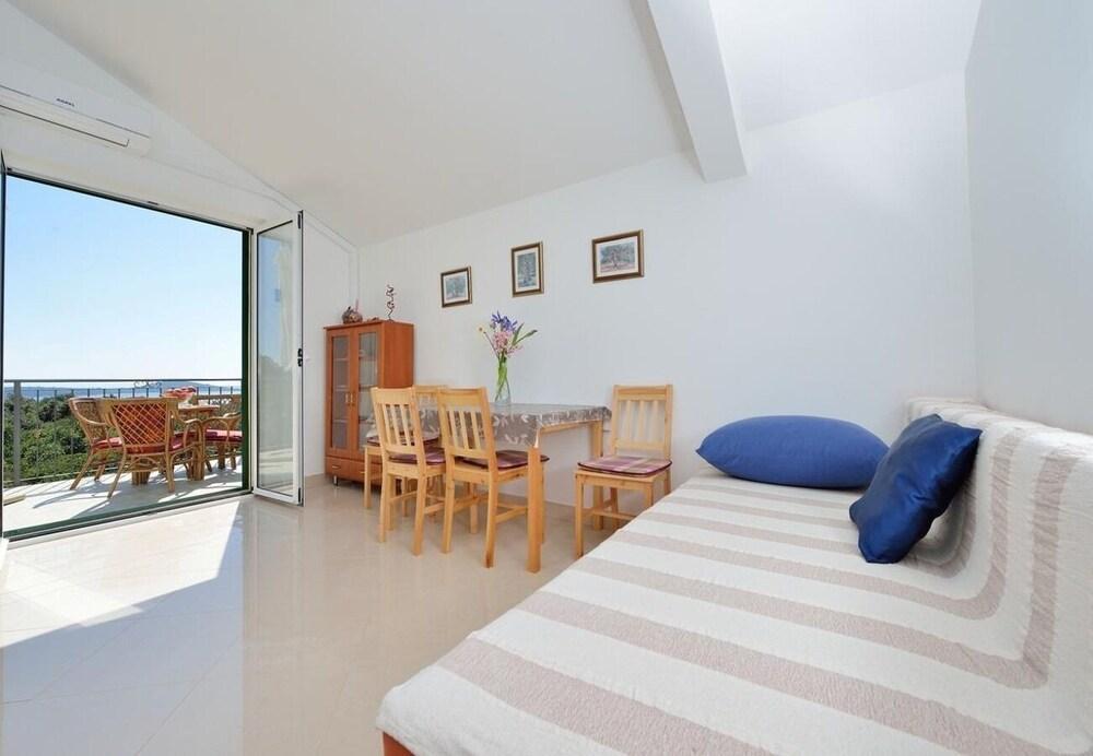 Ljuba - 200m From Beach - A2 Zapadni