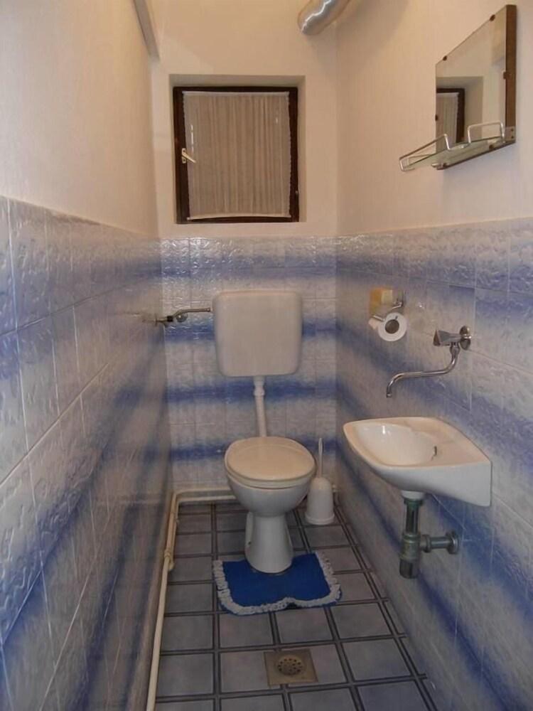 Mirko - 100m From Beach - A1