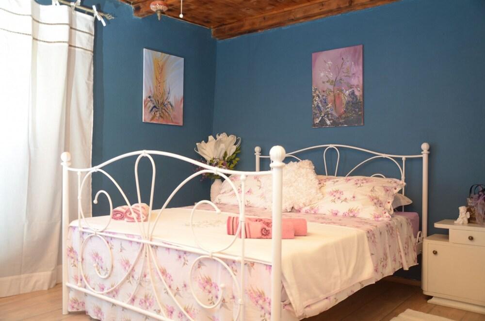 Mare- Close to the sea - H