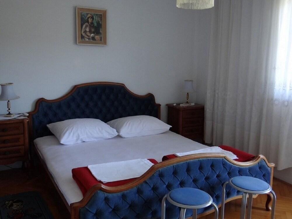 Pero - 70m From the sea - A1