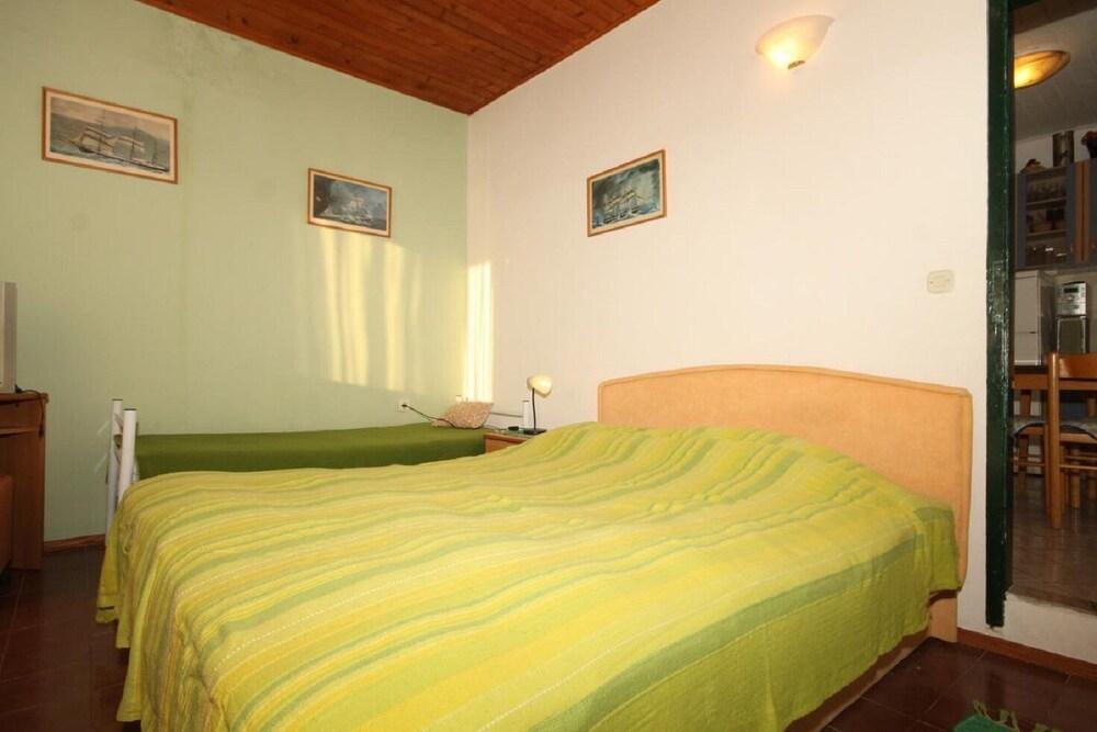 Kira - 20 M From the Beach - A1