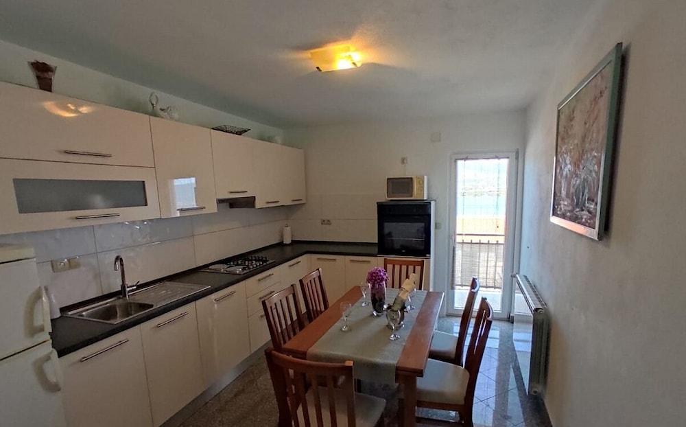 Joško - 70 m From Beach - A2