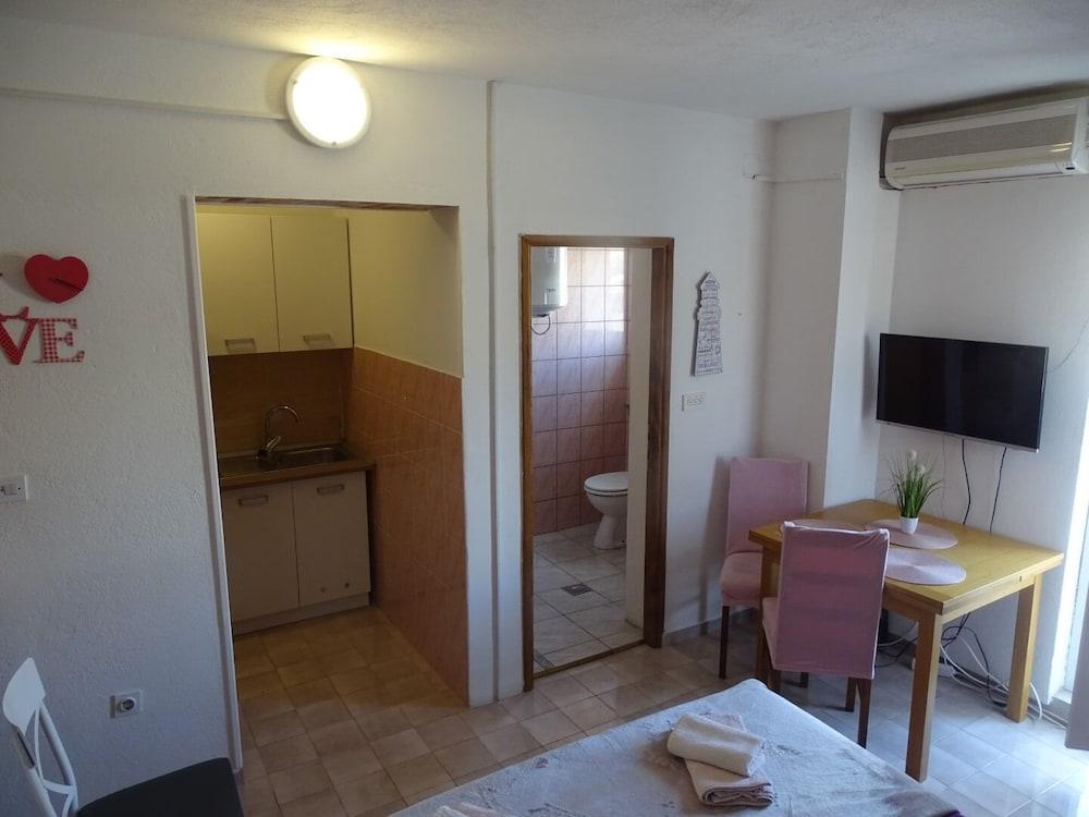 Don - 90m From the sea - SA2 2R