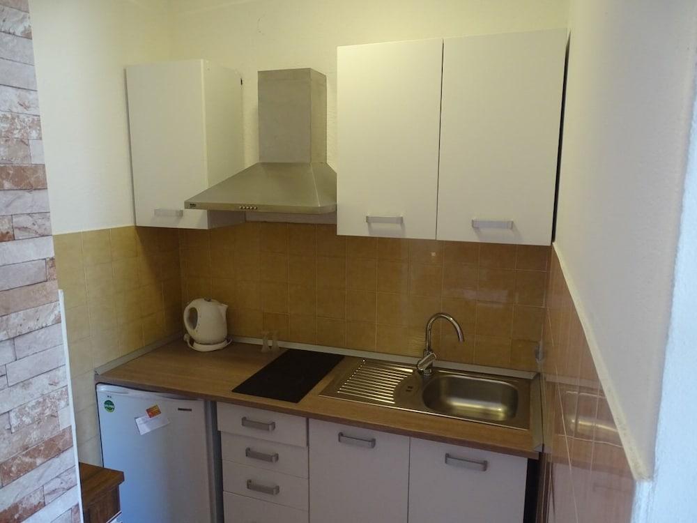 Don - 90m From the sea - SA2 2R