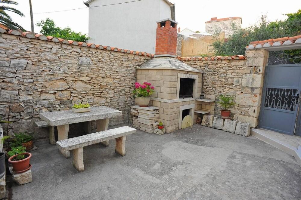 Piv - 10 m From Beach - SA4