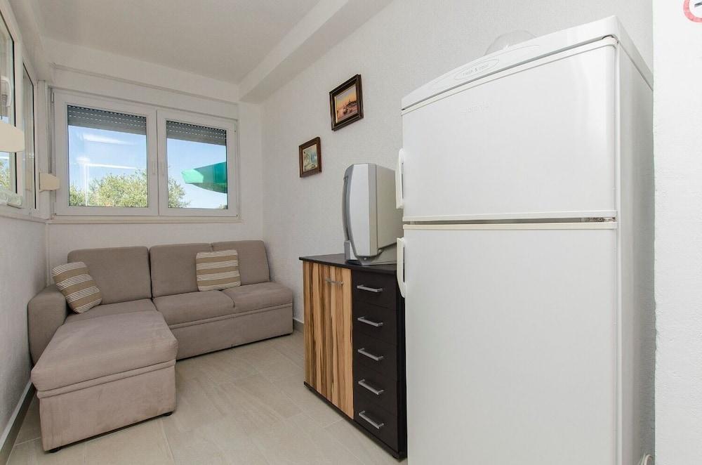 Vlado - Cosy & Afordable - A2