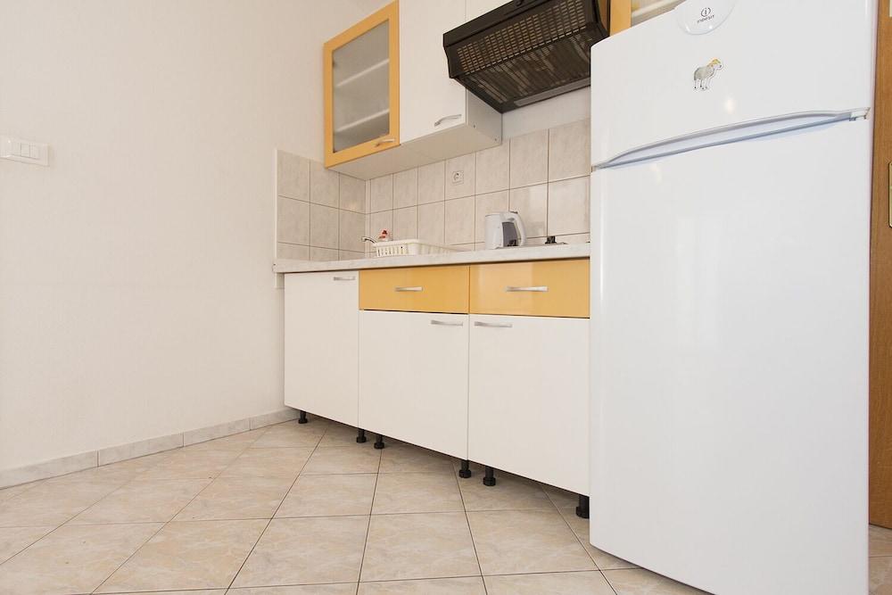 Zoran - 400 m From Beach - A1