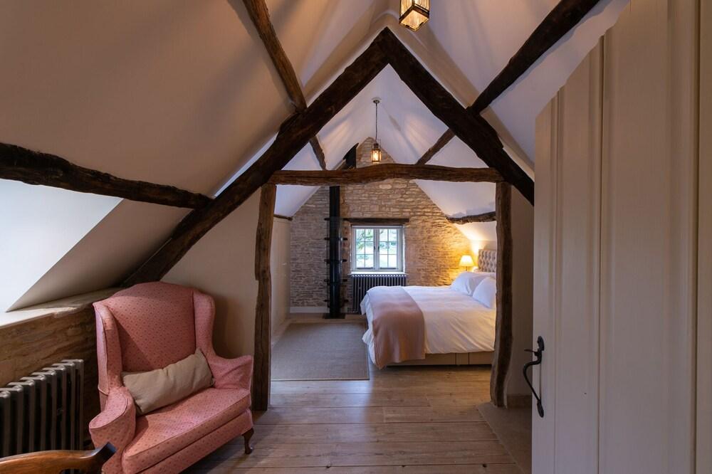 The Cotswolds Coach House