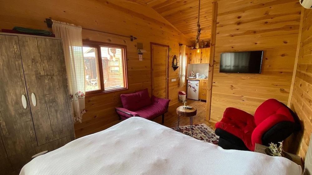 Nehir Bungalov Orhaniye