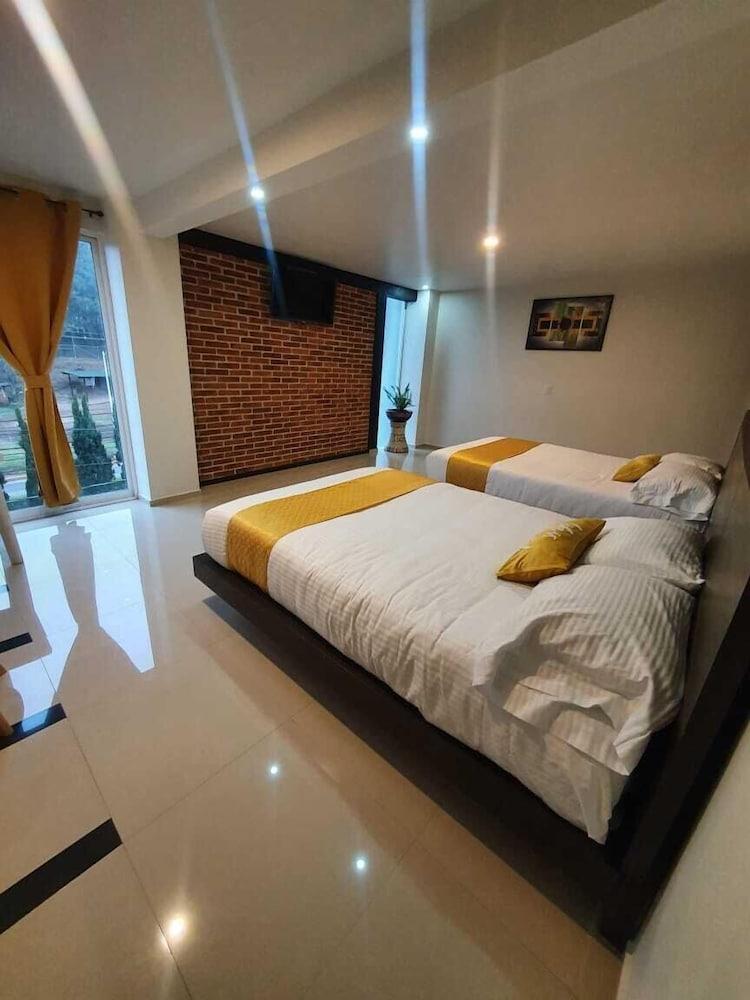 Hotel & Suites Dayan