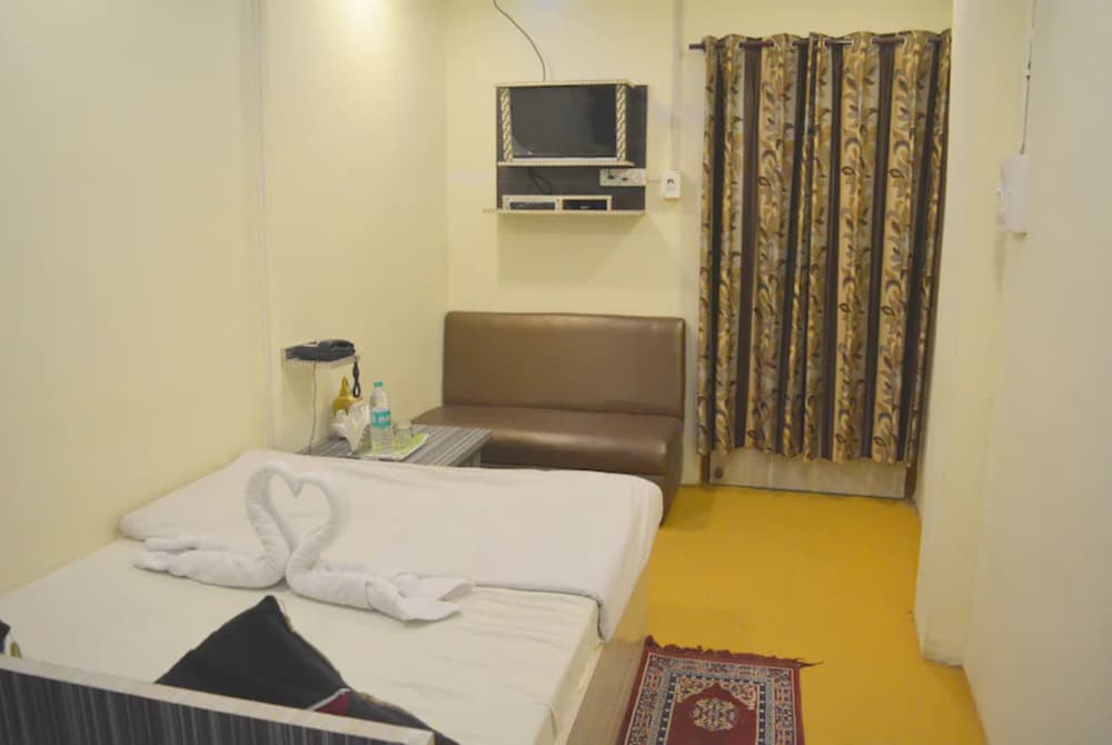 Goroomgo Satyam Residency Jabalpur