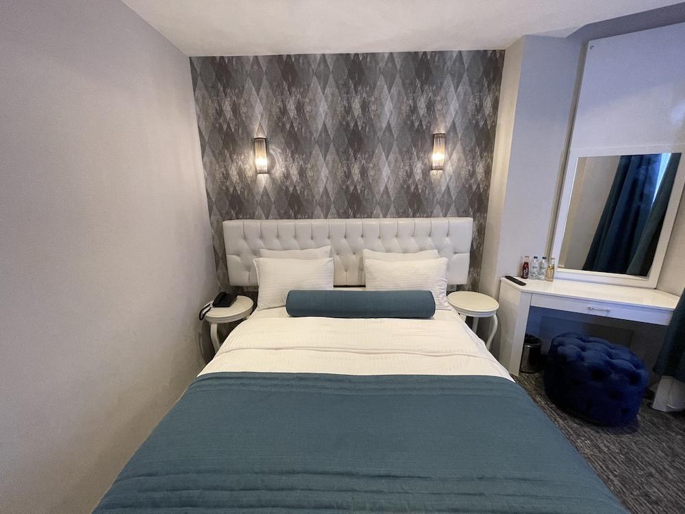 Weingart Seaside Hotel