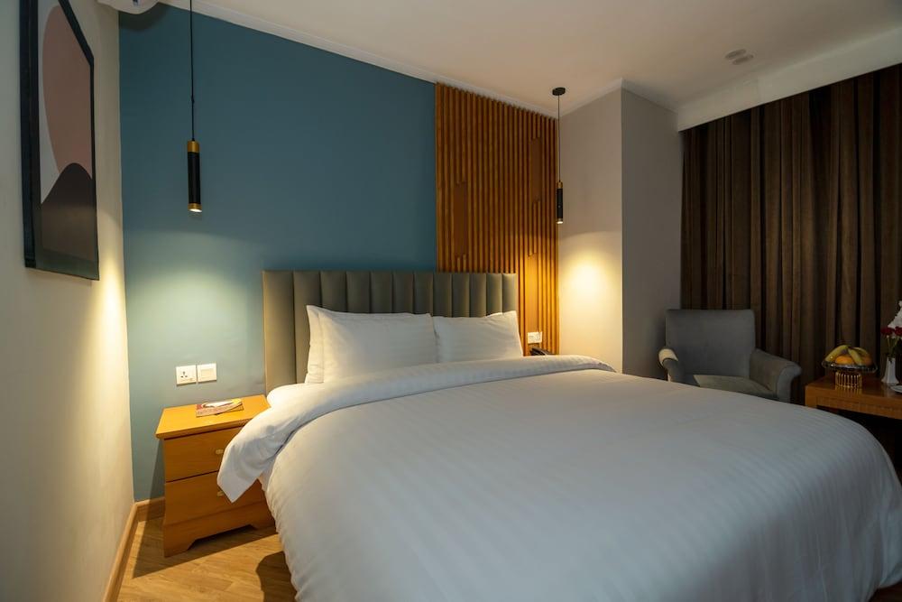 Hotel One Tower Gulberg