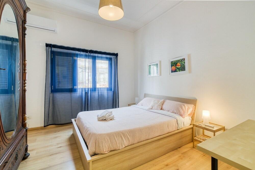 Folklore House in Historical Catania