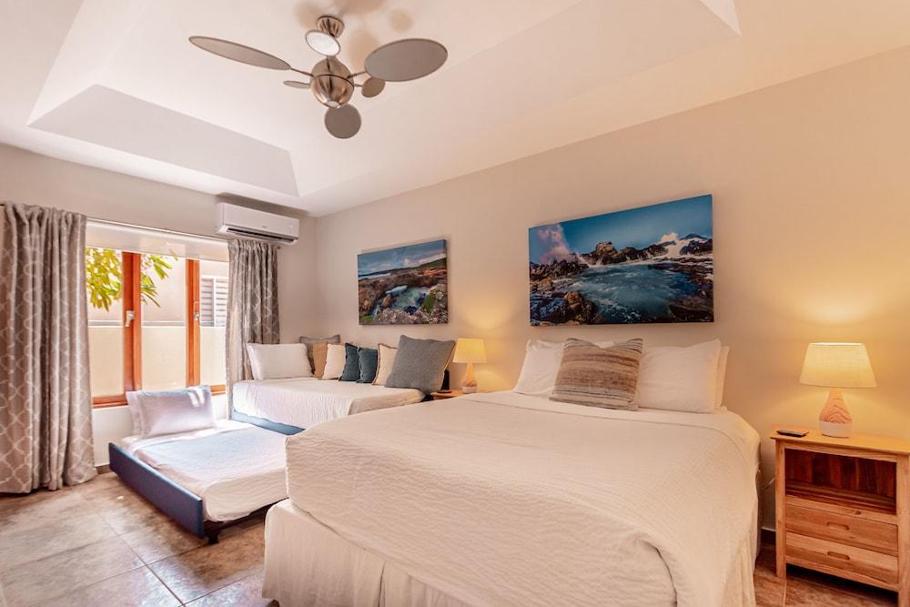 New! Ocean View With Rooftop Terrace in Malmok!