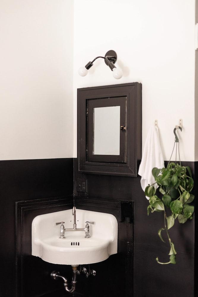 The Clyde Hotel Portland by Kasa Living