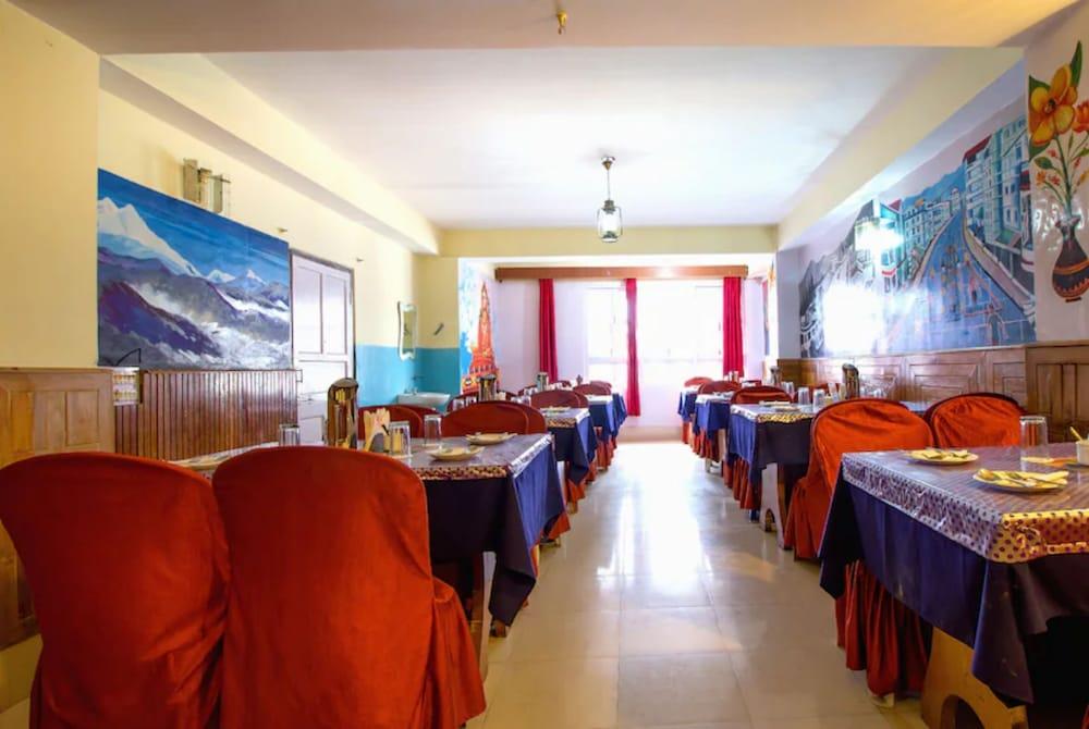 Goroomgo Jain Group Potala Gangtok