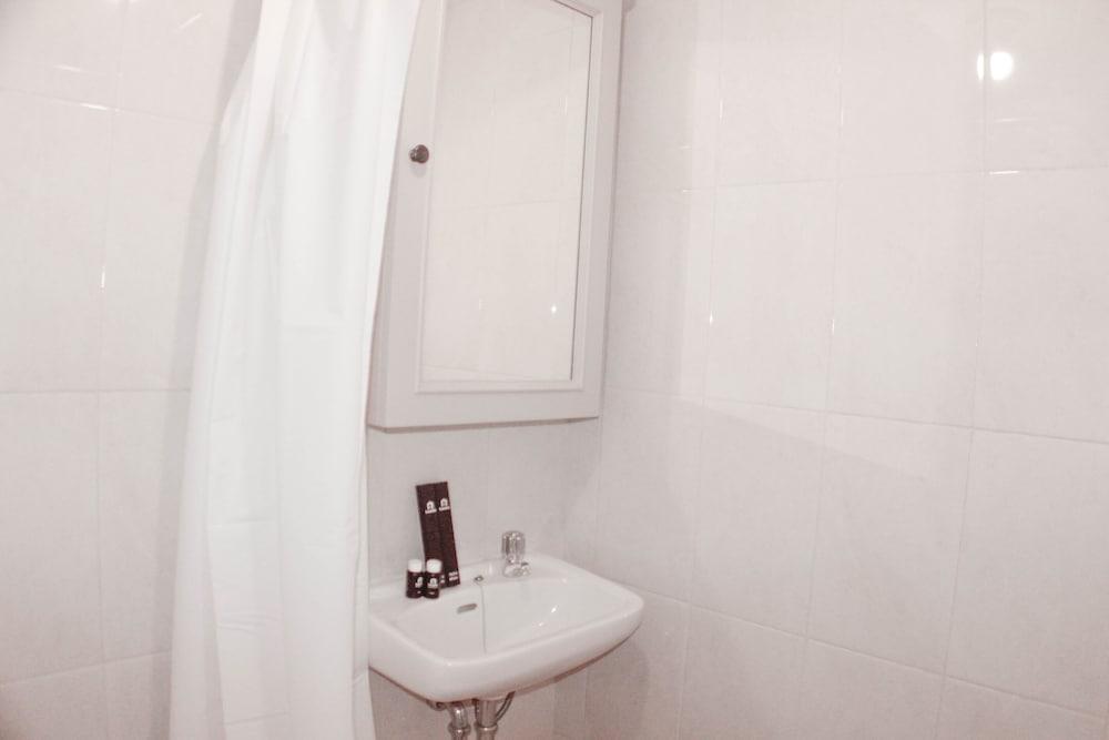 Warm And Cozy Studio At Springlake Summarecon Apartment