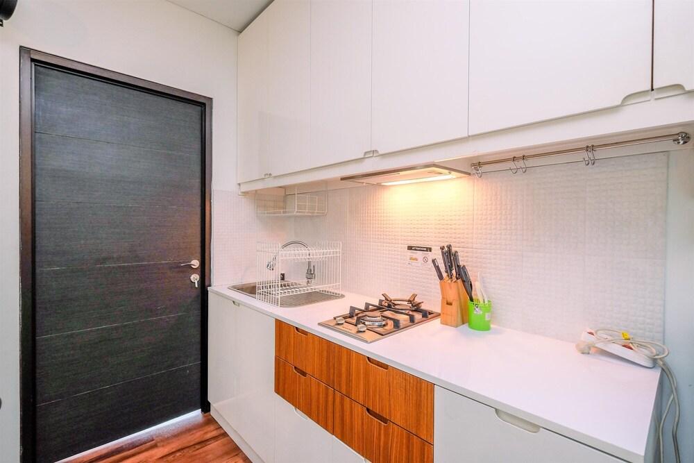 Luxurious 2Br At Tamansari Semanggi Apartment