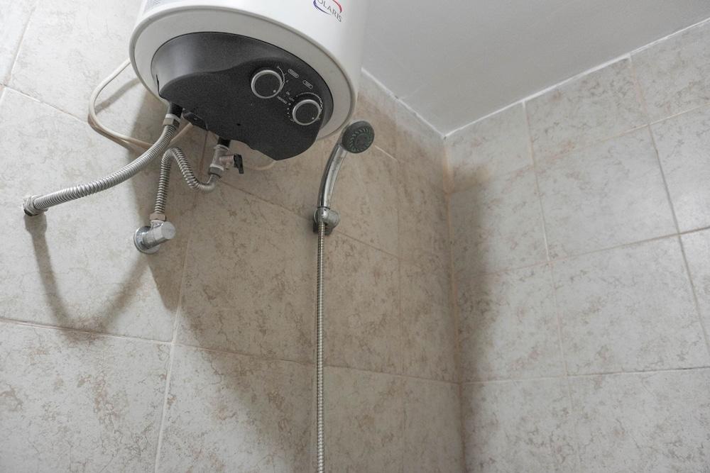 Nice And Enjoy Studio At Great Western Apartment