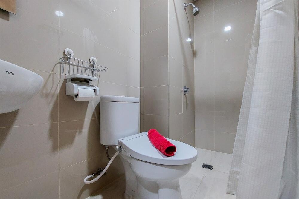 Fancy And Comfy Studio At B Residence Apartment