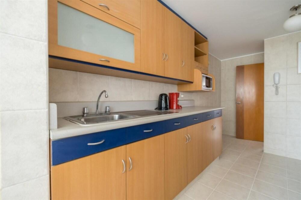 Charming Spacious Apt w City Ocean Views