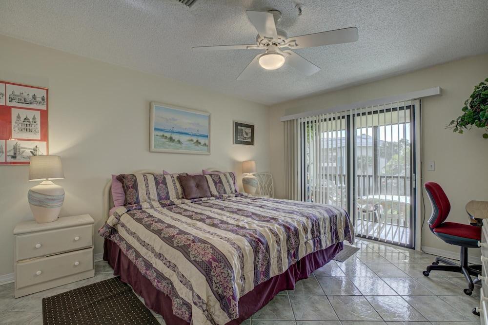 Anna Maria Island Beach Bay Breeze