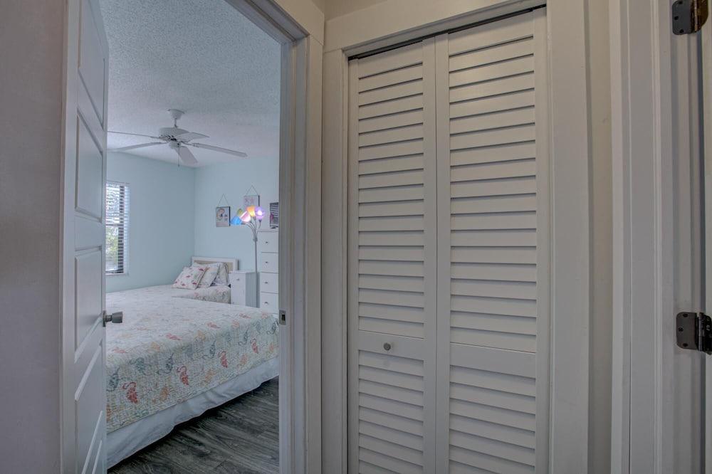 Anna Maria Island Beach Palms 7A