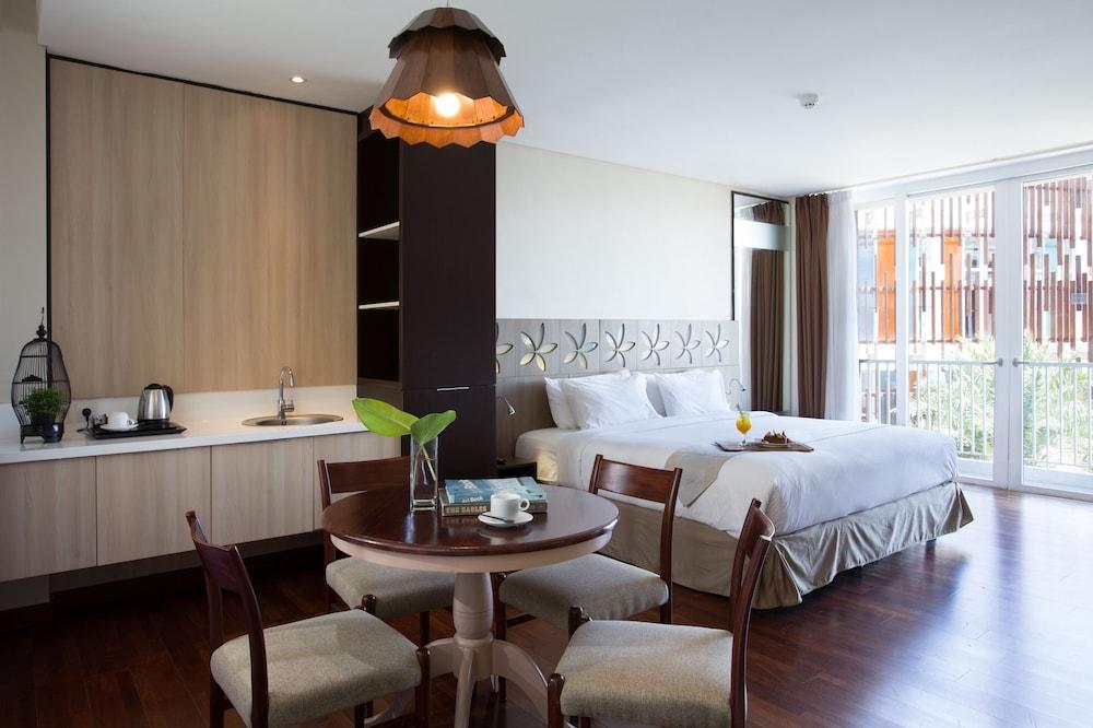 Amartahills Hotel & Resort