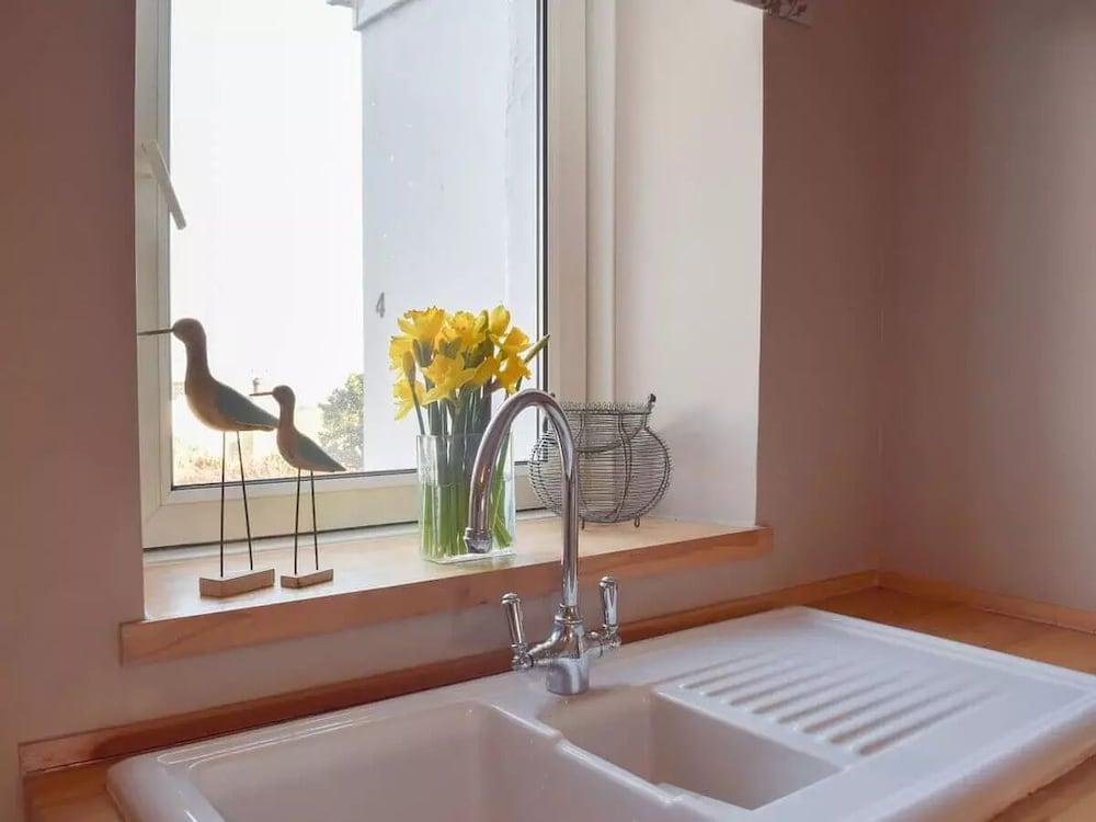 Caldey Island View - Sea Views Log Burner Close to Beach