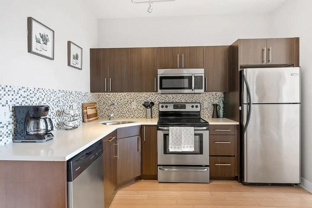 Perfect 2BR Graduate Hospital Condo