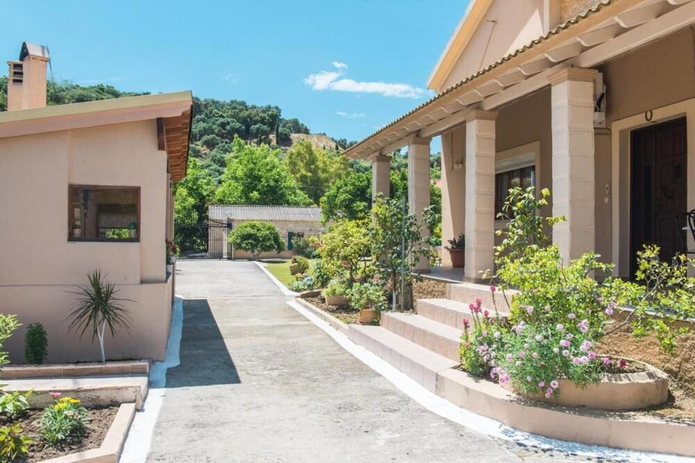 Villa Michael in Kritika