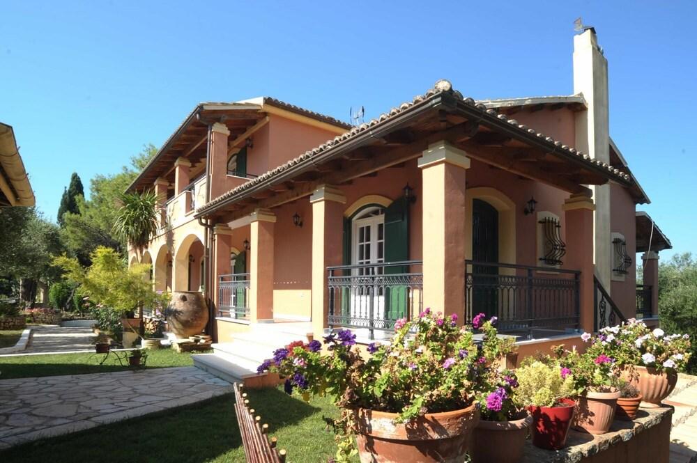 Villa Pagali in Corfu