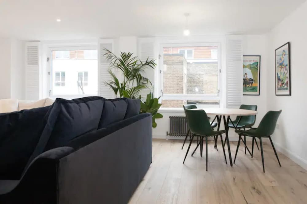 Stunning Newly Refurbished 2BD Shoreditch Flat