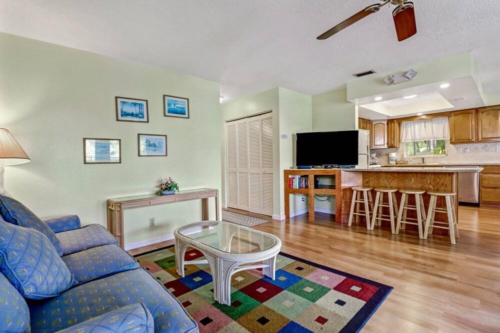 1335 Santos Rd-upstairs Unit