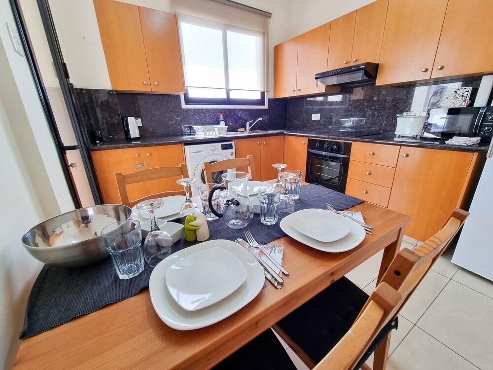 Sunset Springs Apartment