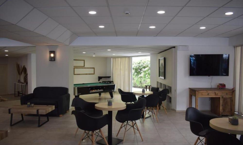 Majestic Hotel - Adults Only