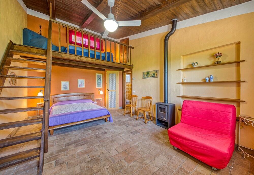 Al Lago Incantato With Pool and Wellness