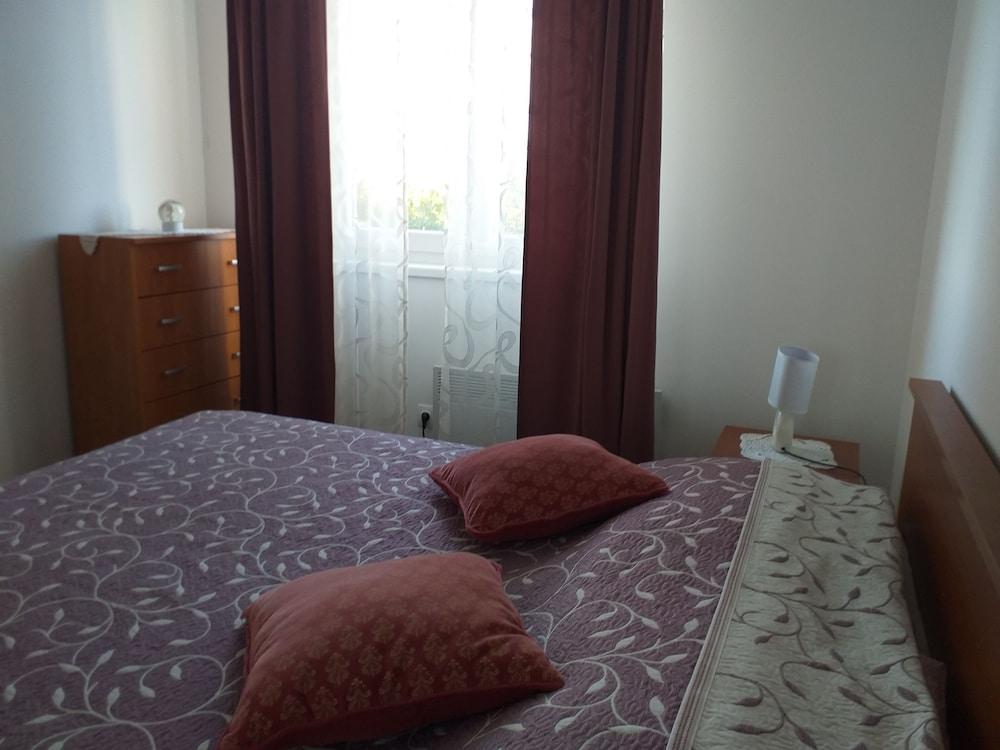 Pavo - Apartment With a Great View and Parking