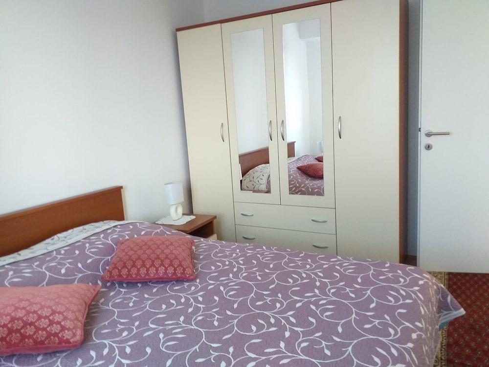 Pavo - Apartment With a Great View and Parking