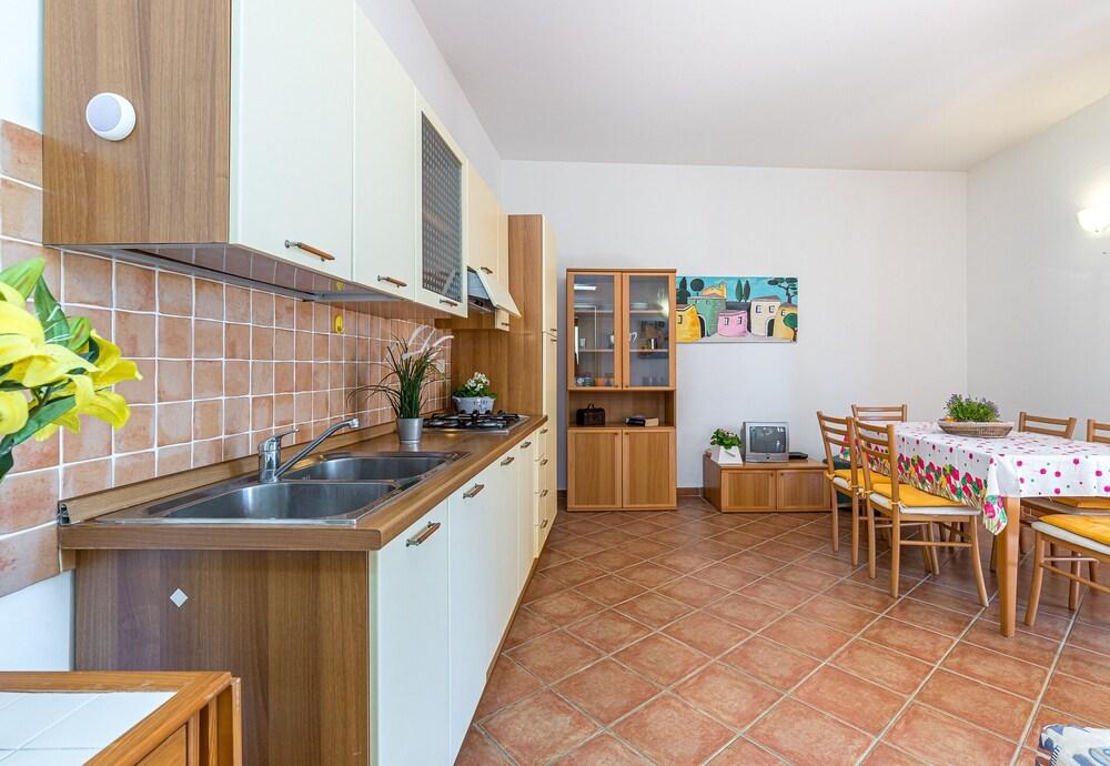 Il Borgo 16/6 700mt From The Beach