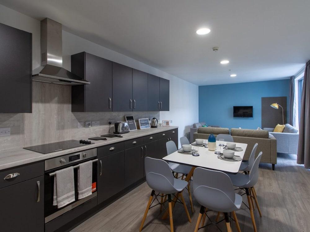 Modern Ensuite Rooms - SHEFFIELD