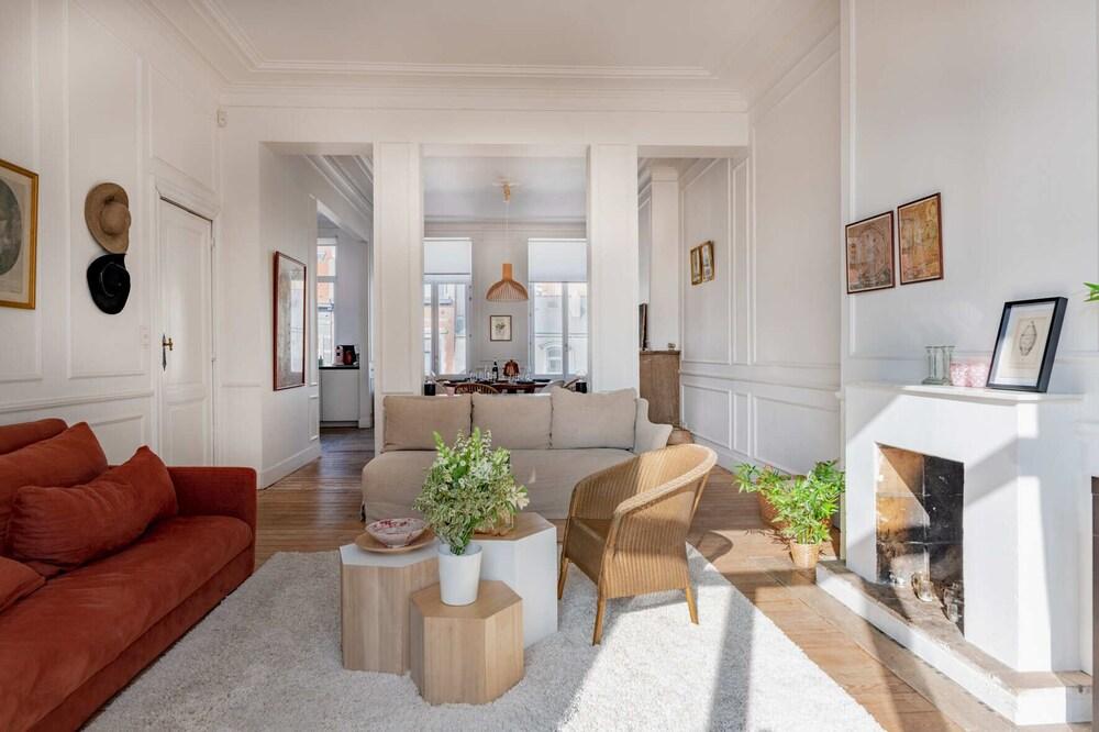 Brugmann Royal Residence