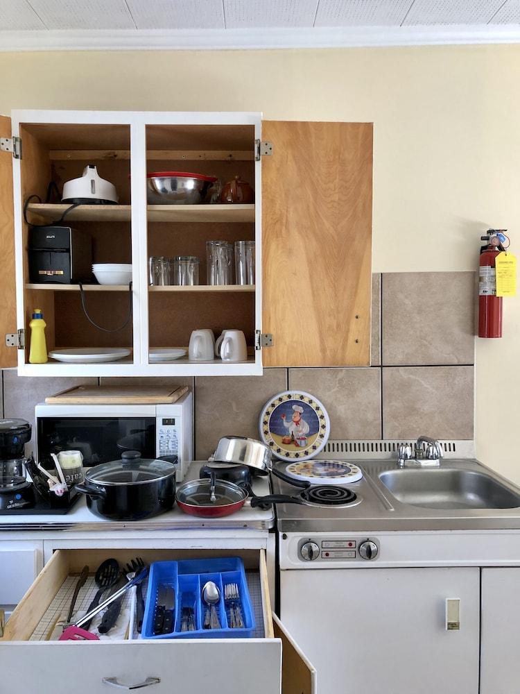 Edgewater Motel & Campground