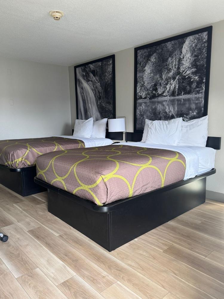 Super 8 By Wyndham Charleston WV